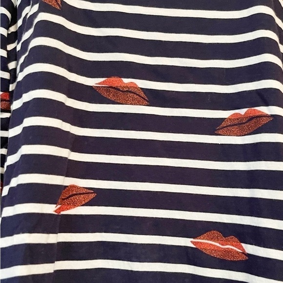 Boden Make a Statement Breton Lip Print Top - Picture 4 of 6